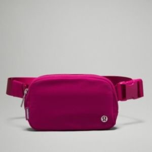 Lululemon Everywhere Belt Bag Wild Berry